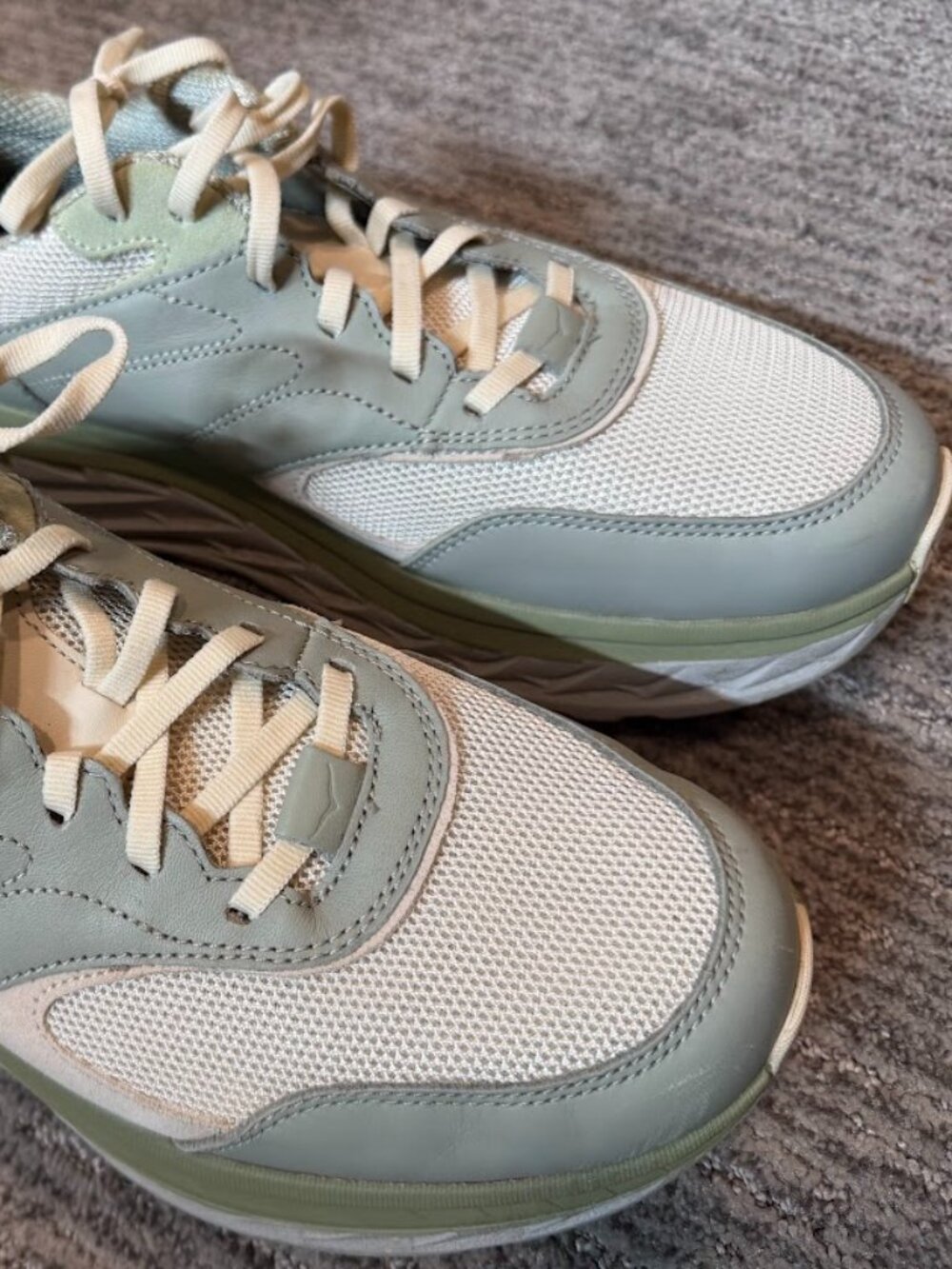 Hoka Bondi